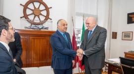 جانب من لقاء سعادة وزير الدولة لشؤون الدفاع بالوزير الإيطالي