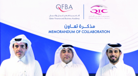 صورة على هامش توقيع مذكرة التفاهم