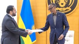 جانب من تسليم الرسالة