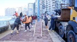 جانب من الإصلاحات على كورنيش الإسكندرية