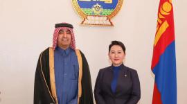 على هامش الاجتماع