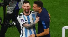 سكالوني وميسي