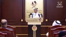 الدكتور ماجد الأنصاري خلال الإحاطة الإعلامية للخارجية