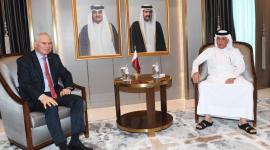 سعادة وزير الدولة للشؤون الخارجية خلال تسلم الرسالة من سعادة سفير فنزويلا