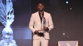 الكيني مايكل أولونغا مهاجم الدحيل