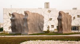 العمل الفني عزم