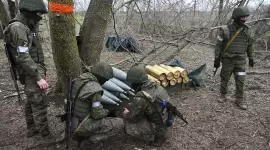 عناصر من قوات المدفعية الروسية