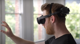 تجربة نظارة "HTC" الجديدة