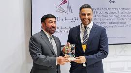 جانب من تسليم الجائزة