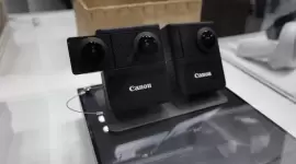 كاميرا كانون "VR"