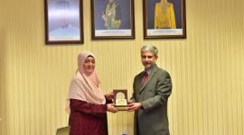 على هامش الزيارة