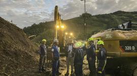 من موقع الانهيار الأرضي