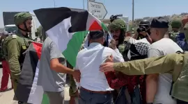 الجيش الإسرائيلي يحتجز الوزير مؤيد شعبان