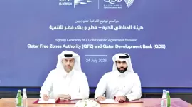 جانب من توقيع المبادرة