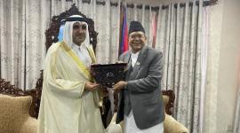 على هامش الاجتماع