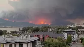 حرائق الغابات تسببت بإخلاء مدن بأكملها في كندا