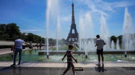 موجة حر قياسية تضرب فرنسا