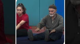 الجد يلماز وحفيدته نائلة خلال التدريبات