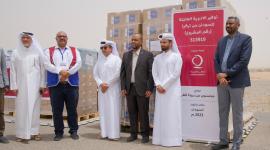 جانب من تقديم المساعدات