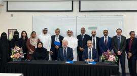 جانب من توقيع الاتفاقية