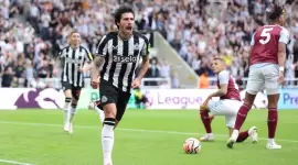 مباراة نيوكاسل وأستون فيلا