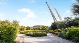 الحديقة تشكل وجهة فريدة للزوار من مختلف دول العالم