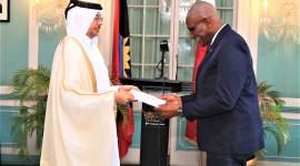 خلال تسليم نسخة من أوراق الاعتماد