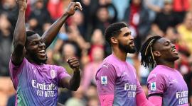 احتفال لاعبو ميلان