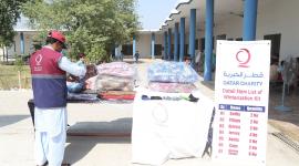 جانب من توزيع المساعدات