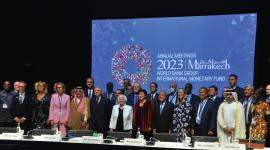 صورة جماعية على هامش الاجتماع