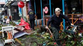جانب من آثار الدمار الذي خلفه الإعصار كيونو على تايوان