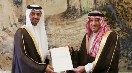 جانب من تسليم الرسالة الخطية