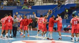 احتفال لاعبو العربي