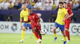 مباراة سابقة بين الدحيل والنصر السعودي