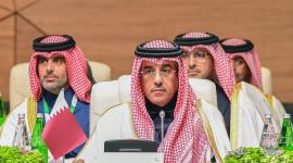 سعادة الدكتور علي بن صميخ المري وزير العمل