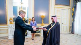 سعادة السفير الدكتور مطلق بن ماجد القحطاني مع ملك هولندا