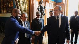 على هامش الاجتماع