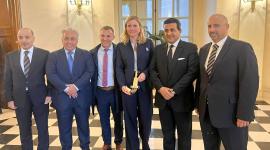 صورة جماعية على هامش الاجتماع