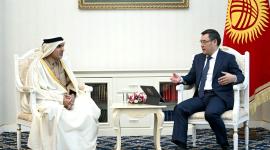 خلال تسليم نسخة من أوراق الاعتماد