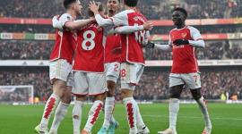 احتفال لاعبو أرسنال