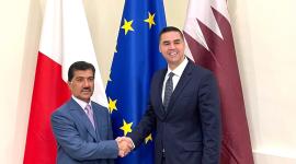 على هامش الاجتماع