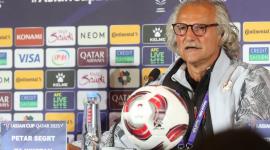 بيتر سيغارت مدرب منتخب طاجيكستان