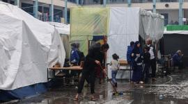 غرق عشرات مراكز الإيواء والمدارس في قطاع غزة