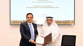 جانب من توقيع الاتفاقية