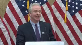 السيناتور الديمقراطي كريس فان هولن