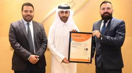 خلال تسلم الشهادة