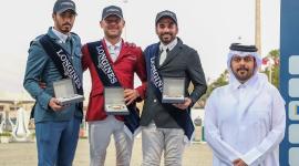 جانب من تتويج الفائزين