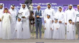 جانب من تتويج الفائزين