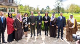 صورة جماعية علي هامش المنتدي