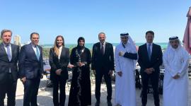 صورة جماعية على هامش الاجتماع